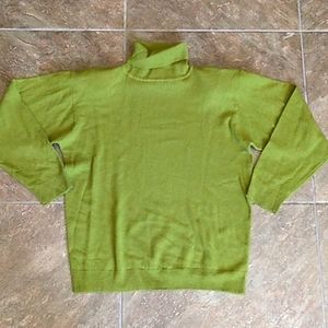 Vintage 80's 90's Green Lambs Wool Turtleneck Sweater